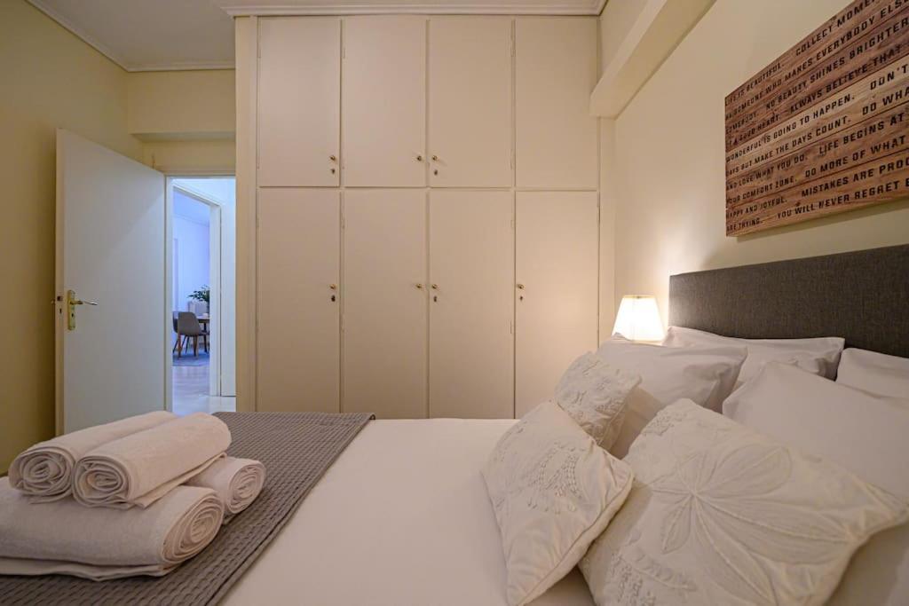 Anna'S Apartment Kalamata Bagian luar foto
