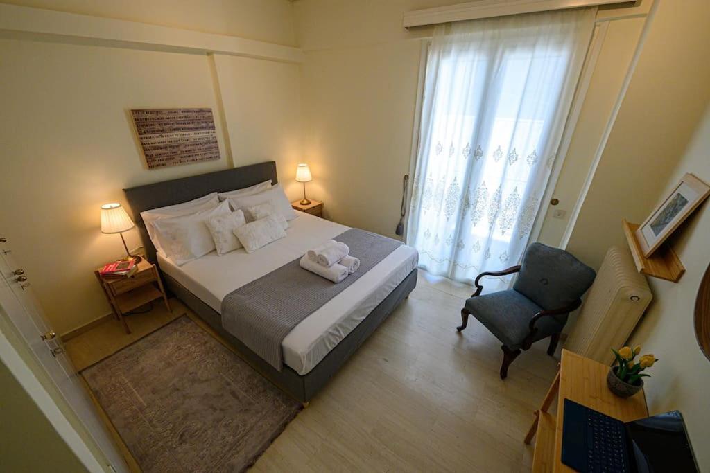 Anna'S Apartment Kalamata Bagian luar foto