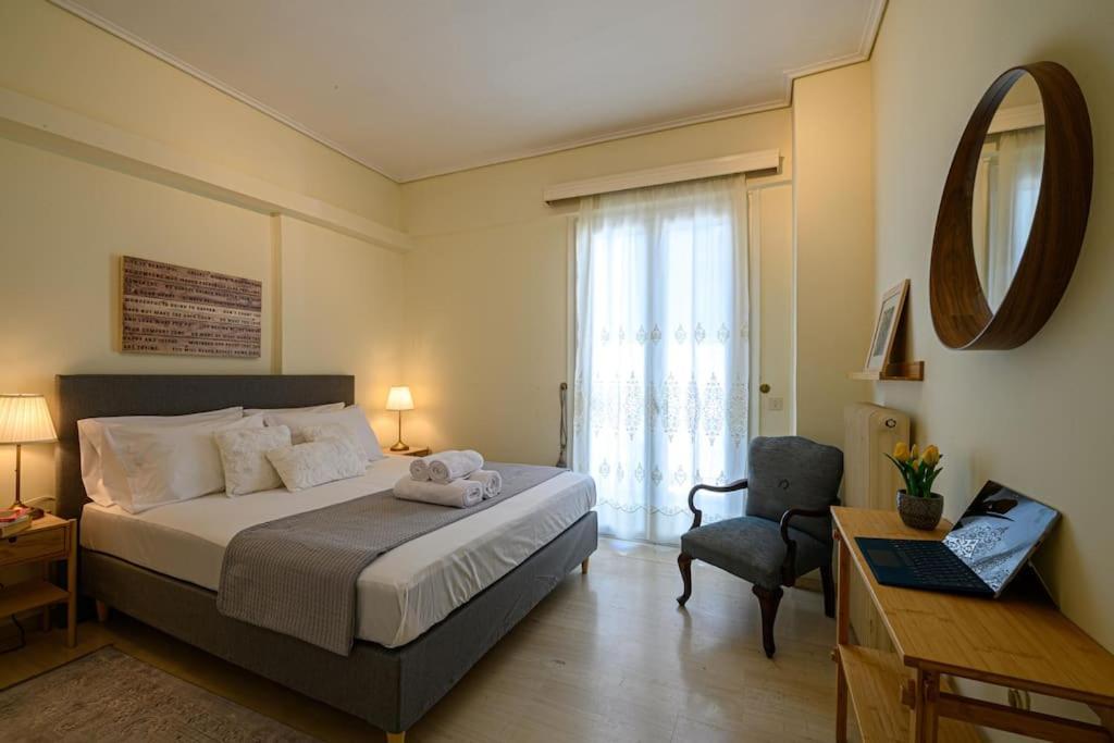 Anna'S Apartment Kalamata Bagian luar foto